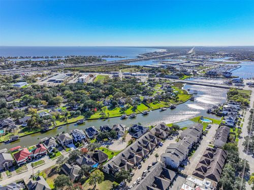 2034 Glencove Dr, Seabrook, TX, 77586-3318 | Card Image