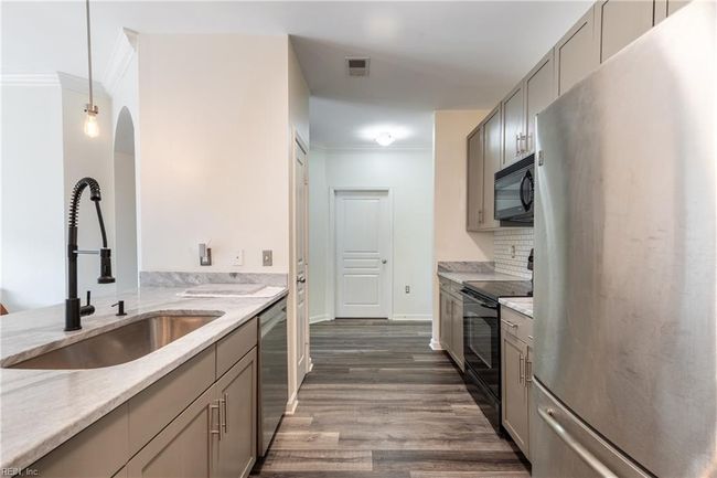 UNIT-413 - 1400 Granby St, House attached with 2 bedrooms, 2 bathrooms and null parking in Norfolk VA | Image 5
