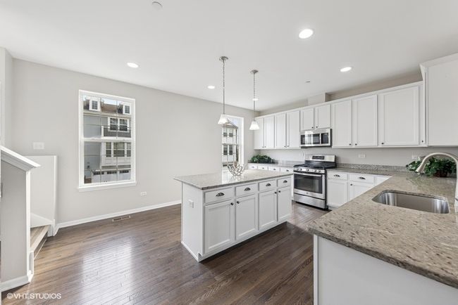 813 Paisley Ct, Townhouse with 3 bedrooms, 3 bathrooms and 2 parking in Naperville IL | Image 7