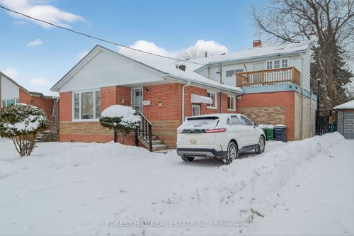 81 Taysham Cres, Etobicoke, ON, M9V1X1 | Card Image