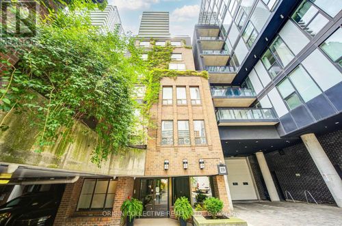 305-19 Dundonald Street, Toronto (Church-Yonge Corridor), ON, M4Y1K3 | Card Image