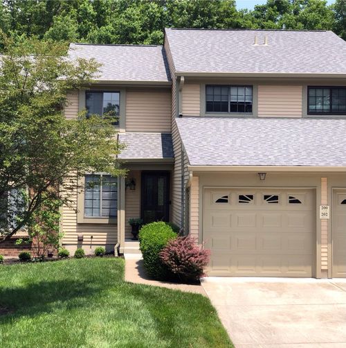 202 Shaker Heights Ln, Crestview Hills, KY, 41017-2236 | Card Image
