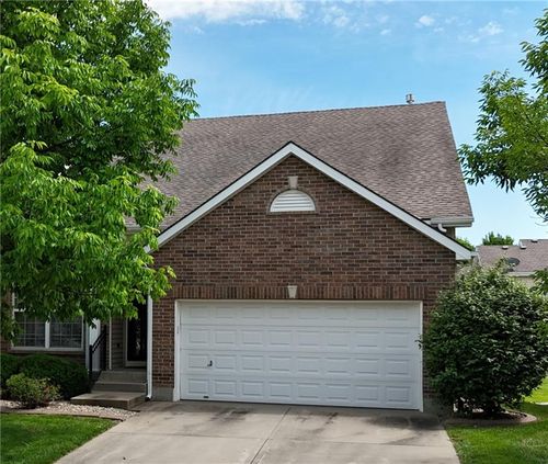 1147 Sw Arborfair Dr, Lee's Summit, MO, 64082-4162 | Card Image