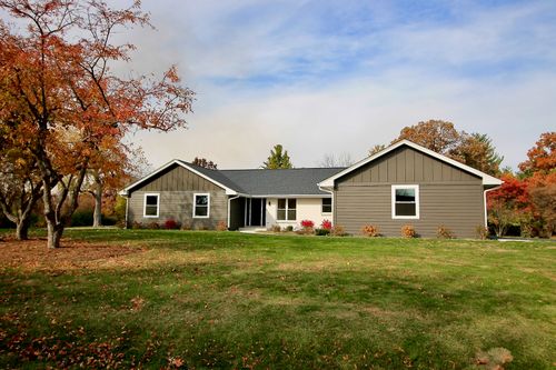 42W668 Steeplechase, St. Charles, IL, 60175-8275 | Card Image