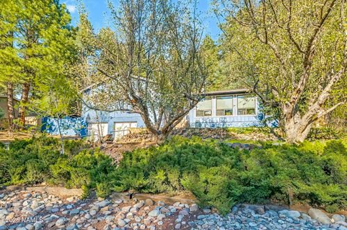 910 N Turquoise Dr, Flagstaff, AZ, 86001-3321 | Card Image
