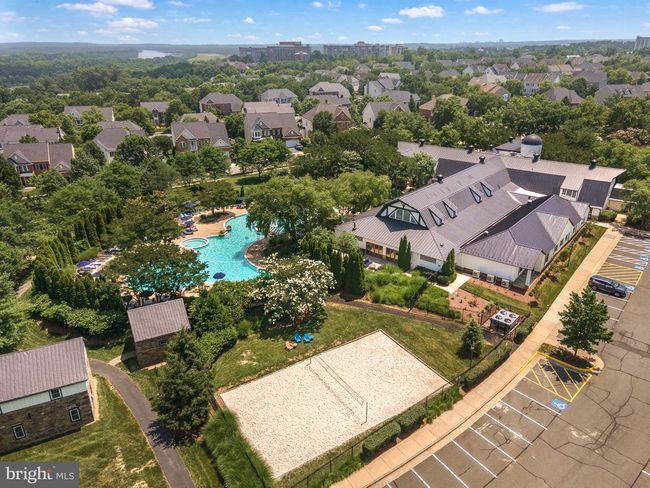 19101 Icehouse Ter, Townhouse with 3 bedrooms, 4 bathrooms and null parking in Lansdowne VA | Image 61
