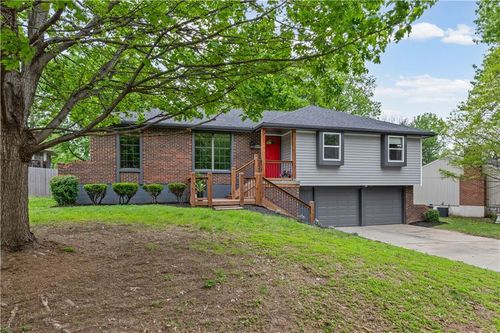 3609 Ne Chapel Drive, Lee's Summit, MO, 64064 | Card Image