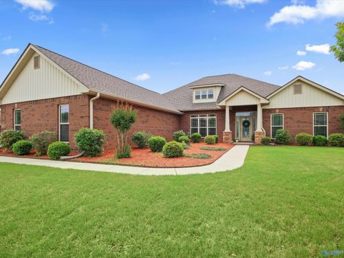 131 Harbor Glen Dr Sw, Madison, AL, 35756-2810 | Card Image