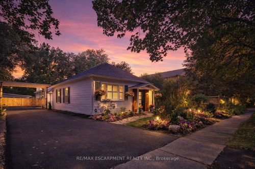 267 Davy St, Niagara on the Lake, ON, L0S1J0 | Card Image