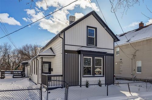 5811 Madison Ave, Cleveland, OH, 44102-4351 | Card Image