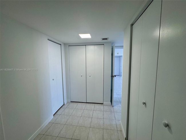 APT-1906 - 3675 N Country Club Dr, Condo with 2 bedrooms, 2 bathrooms and null parking in Aventura FL | Image 19