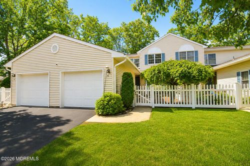 6 Cherrywood Cir, Brick, NJ, 08724-5201 | Card Image