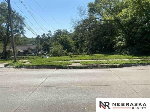5802 N 42nd St, Omaha, NE, 68111-1429 | Card Image