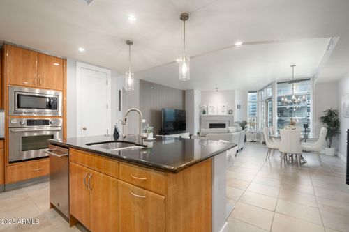 504-140 E Rio Salado Pkwy, Tempe, AZ, 85281-4943 | Card Image