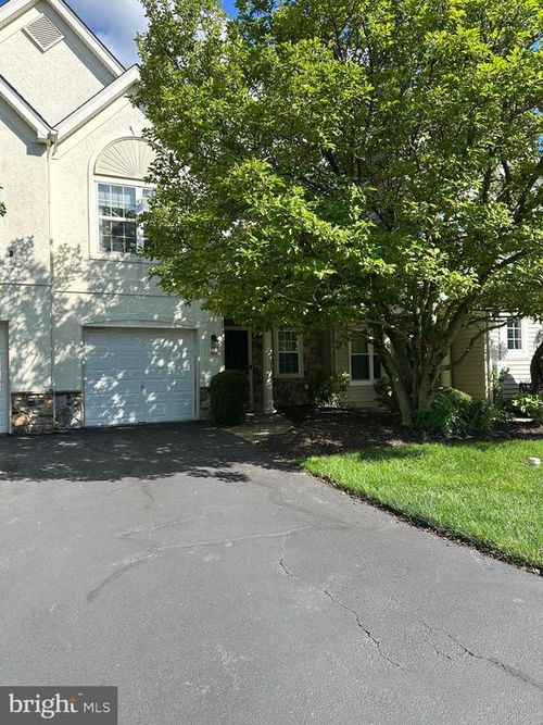 203 Oaktree Ct, WARWICK, PA, 18974-3895 | Card Image