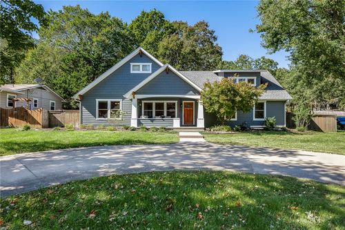 1911 N Austin Dr, Fayetteville, AR, 72703-2714 | Card Image