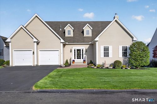 9-9 Balsam Ridge Cir, Wallingford, CT, 06492-4377 | Card Image