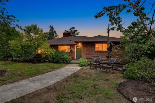 15206 40th Ave S, Tukwila, WA, 98188-2205 | Card Image