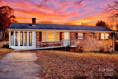 1930 Mountainbrook Dr, Gastonia, NC, 28052-4436 | Card Image