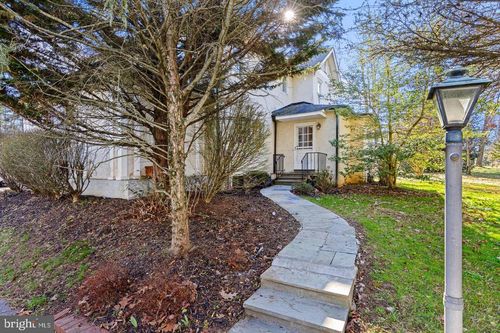 1224 Lancaster Ave, BERWYN, PA, 19312-1245 | Card Image