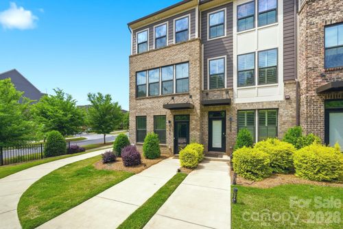 804 Broad River Ln, Charlotte, NC, 28211-1792 | Card Image