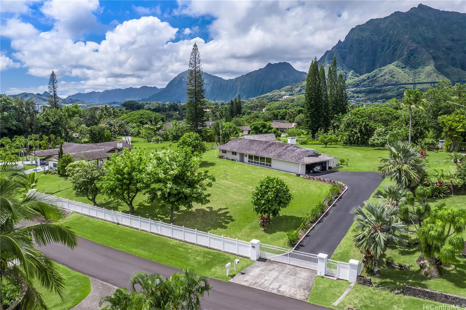 Holokaa St, Kaneohe, HI 96744