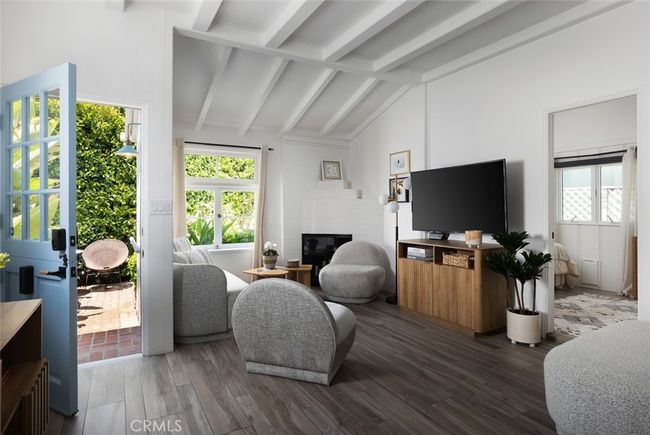 565 Lombardy Ln, House other with 2 bedrooms, 1 bathrooms and null parking in Laguna Beach CA | Image 6