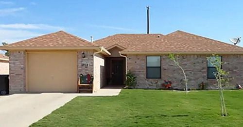 108 Round Rock Dr, Eagle Pass, TX, 78852-6710 | Card Image