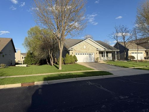 2880 Crinkle Root Dr, Fitchburg, WI, 53711-7677 | Card Image