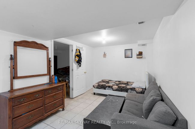 19 Rednor Dr, House attached with 4 bedrooms, 4 bathrooms and 4 parking in Brampton ON | Image 29