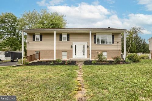 7725 Farmdale Ave, HARRISBURG, PA, 17112-3825 | Card Image