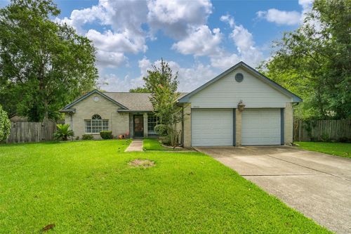 3006 Stargrass Ct, League City, TX, 77573-5930 | Card Image