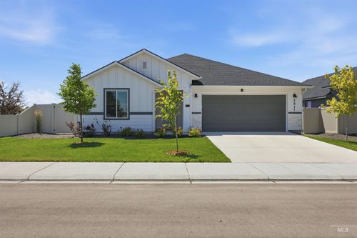 3811 W Maypearl St, Meridian, ID, 83642-1419 | Card Image