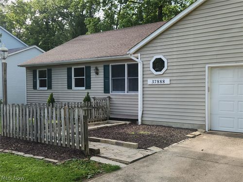 37888 N Doovys St, Avon, OH, 44011-1138 | Card Image