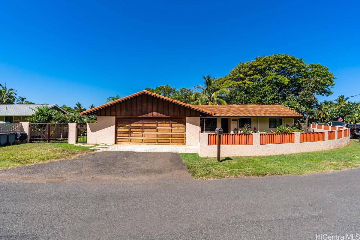 Holt St, Waianae, HI 96792