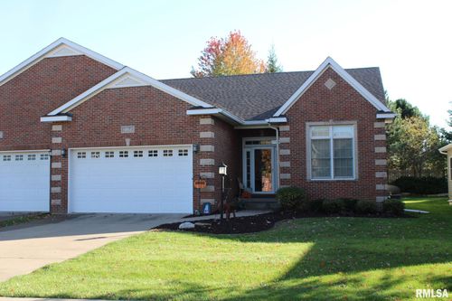 3179 Meridith Way, Bettendorf, IA, 52722-7549 | Card Image