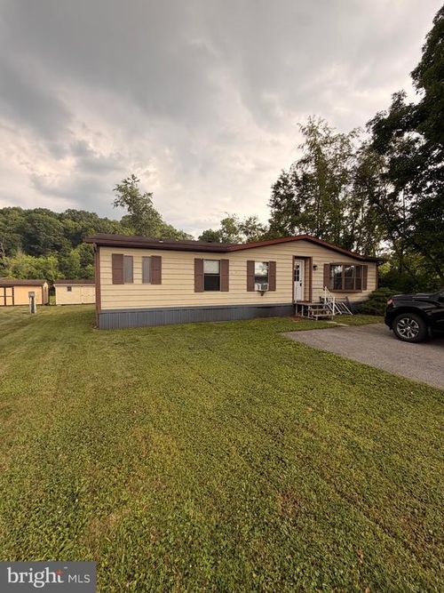 77 Blarney Cir, MOHRSVILLE, PA, 19541-9307 | Card Image