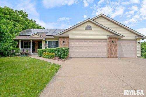 325 Woodland Dr, Andalusia, IL, 61232-9260 | Card Image