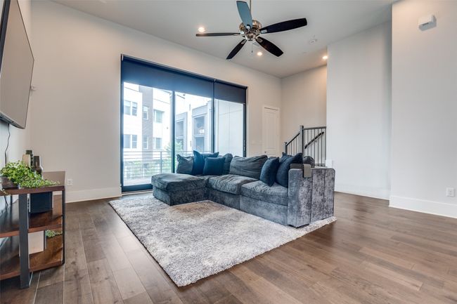 APT-501 - 381 E Greenbriar Ln, Townhouse with 3 bedrooms, 4 bathrooms and null parking in Dallas TX | Image 11