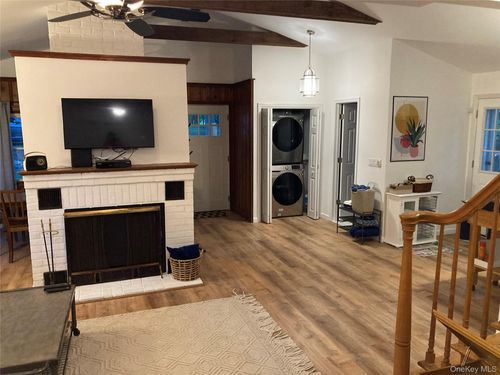 20 Gabriel Mills Rd, Wading River, NY, 11792-1506 | Card Image