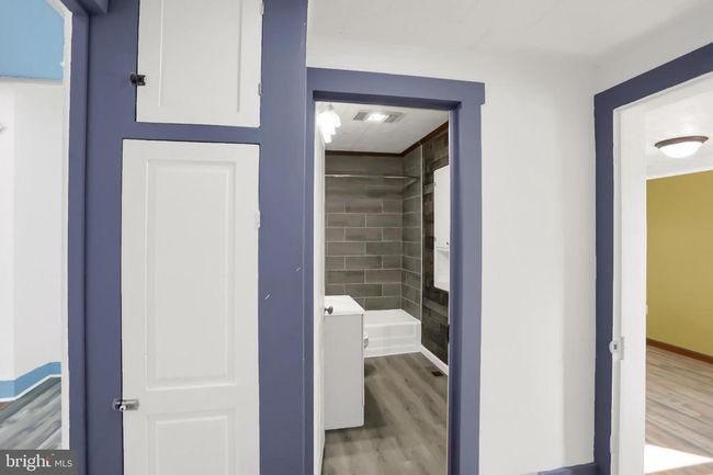 511 E Main St, House other with 5 bedrooms, 2 bathrooms and null parking in MIDDLEBURG PA | Image 33