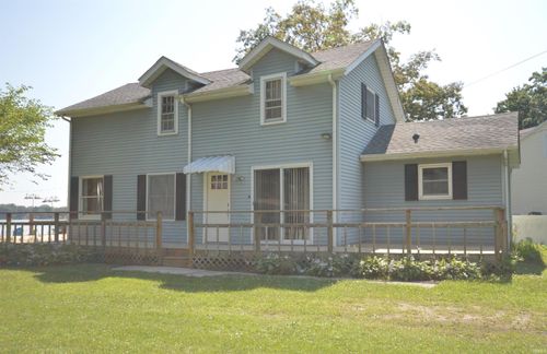 11155 E Pottawatomie Trl N, Walkerton, IN, 46574-1462 | Card Image
