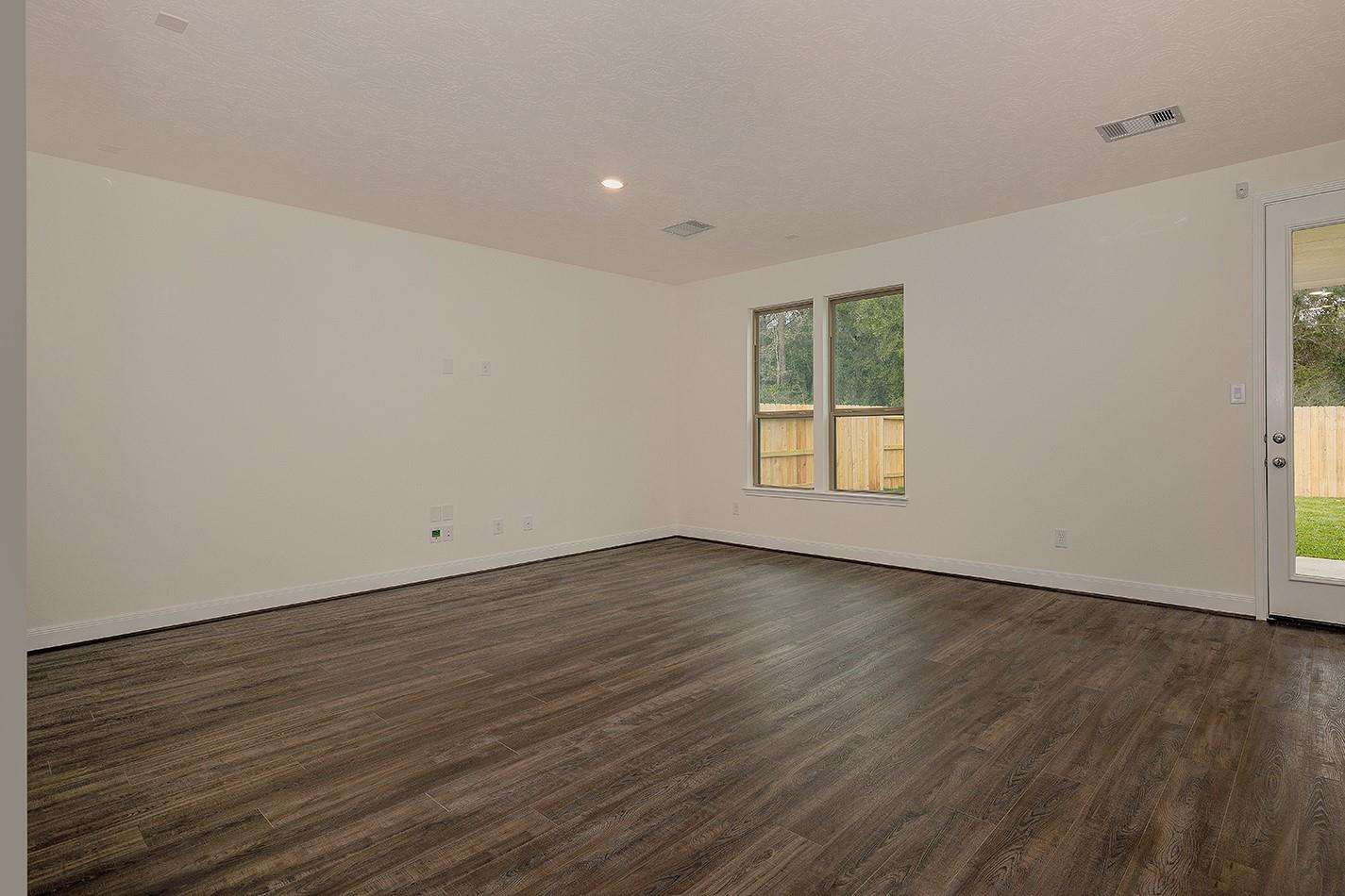 Residential Lease in Magnolia 5
