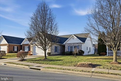 104 Sarvis Ct, STEPHENS CITY, VA, 22655-4064 | Card Image