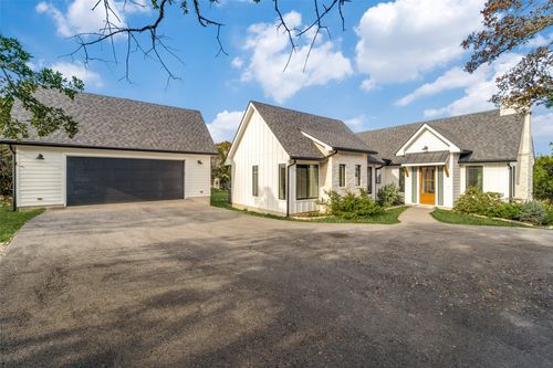 1211 Westhaven Dr, Canyon Lake, TX, 78133-6398 | Card Image