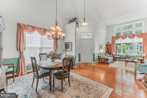 41 Thayer Way, PHOENIXVILLE, PA, 19460-6110 | Card Image