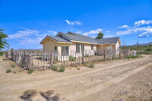 9330 S Donald Trail, Kirkland, AZ, 86332 | Card Image