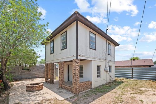 307 S Cox St, Rio Grande City, TX, 78582-4233 | Card Image