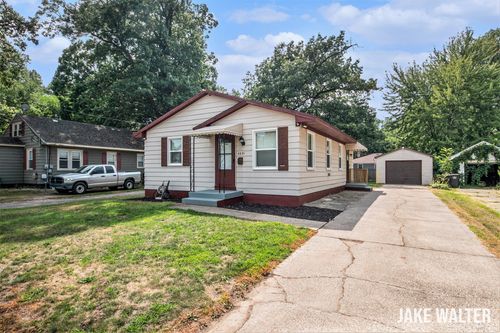 4901 Walton Ave, Wyoming, MI, 49548-4264 | Card Image