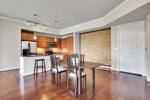 apt-318-300 St Joseph Pkwy, Houston, TX, 77002-8701 | Card Image